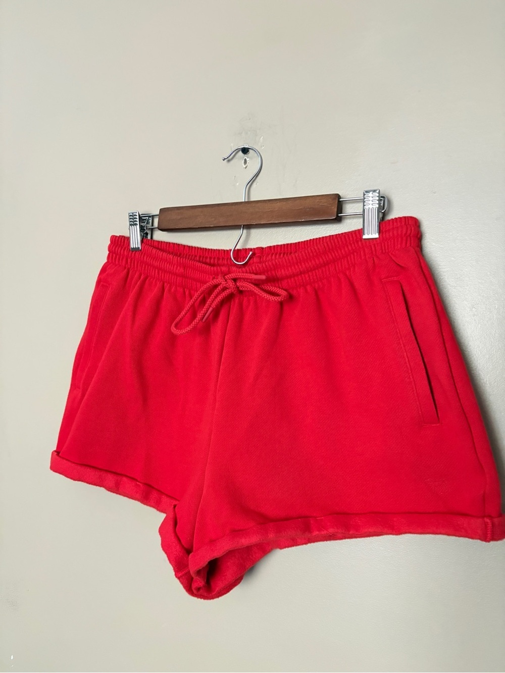 PINK Victoriaโs Secret red cotton fleece lounge shorts red casual relaxed EUC L